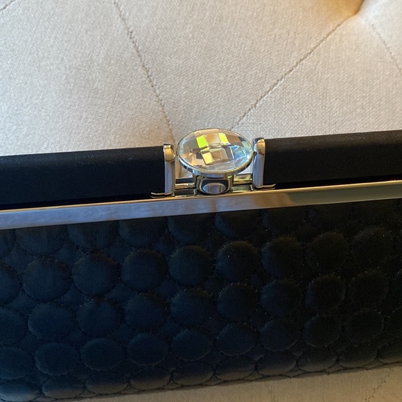 Black clutch or has strap. Excellent condition! - Picture 4 of 10